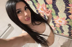 Sextipp:  Laura Teeny Diese süße Lady verwöhnt Dich ganz wie du es magst! ficken, blasen, lecken, spanisch, geiler Service, scharfe Kurven, geiler fick 
